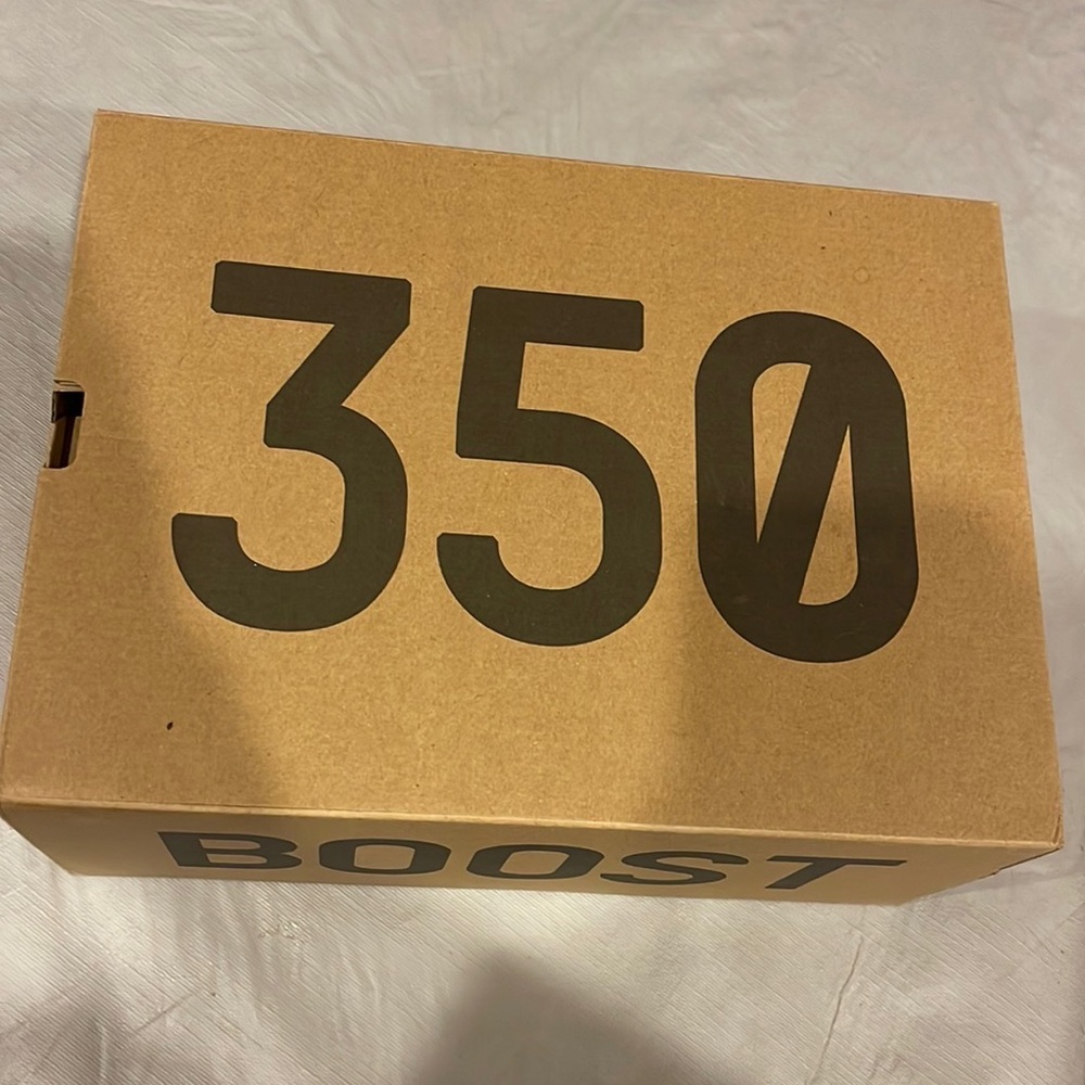 Adidas Yeezy Boost 350 V2 Light BNIB Size 8